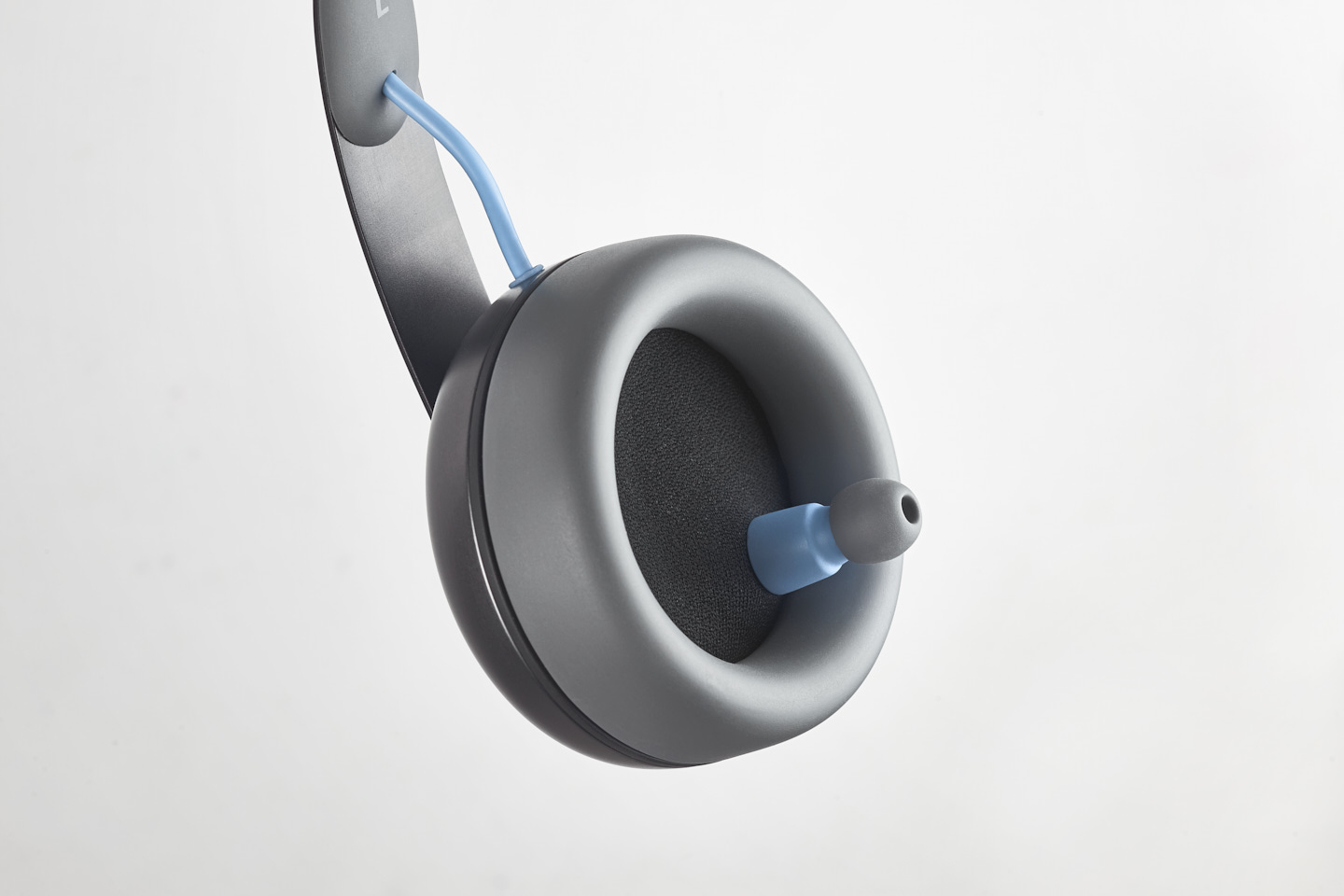 Self-tuning Headphones