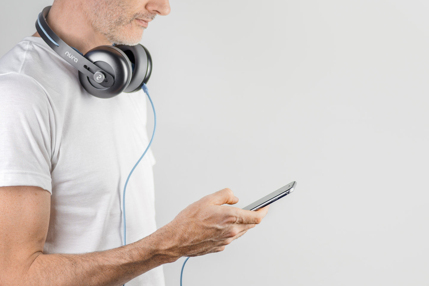 Self-tuning Headphones